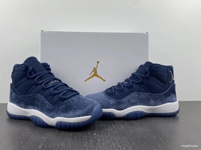 11 AR0715-441 Navy Midnight Air Jordan WMNS Velvet 0731